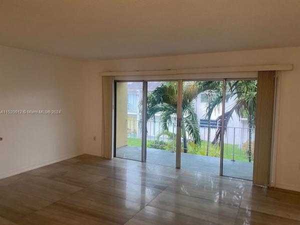 Village At Dadeland, 7360 SW 82nd St #E202, Glenvar Heights, Florida 33143, image 2