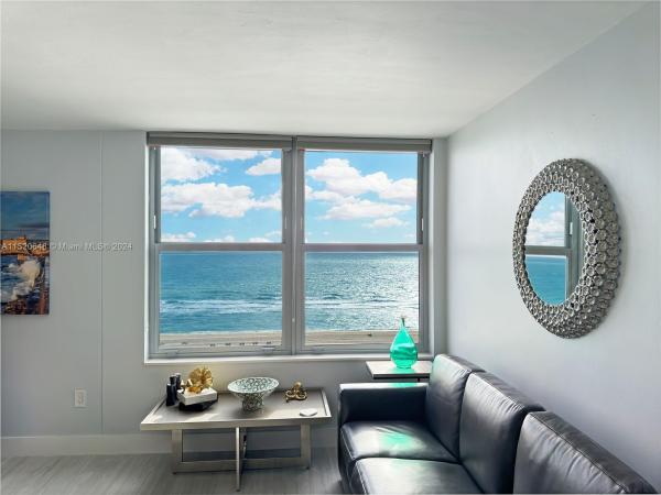 Triton Tower, 2899 Collins Ave #1135, Miami Beach, Florida 33140, image 2