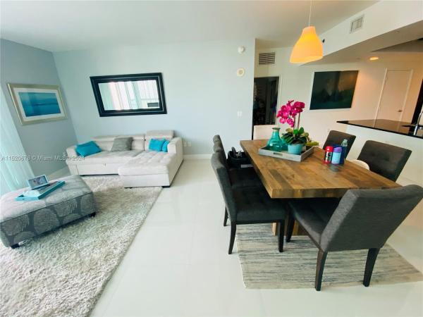 The Plaza On Brickell East, 950 Brickell Bay Dr #1610, Miami, Florida 33131, image 3