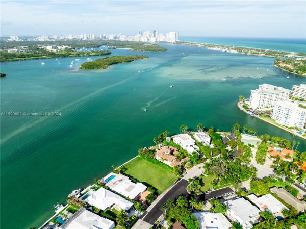 Bay Harbor Islands Residential, 10312 W Broadview Dr, Bay Harbor Islands, Florida 33154, image 1