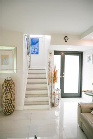 Woodgate East, 12701 SW 68th Ter, Kendale Lakes, Florida 33183, image 3