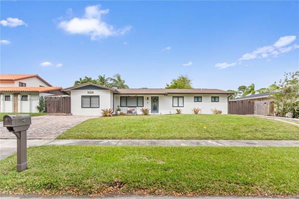 Killian Pines, 11580 SW 112th Ave Rd, Kendall, Florida 33176, image 3
