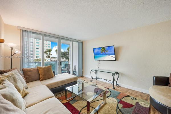 Treasures On The Bay, 7501 E Treasure Dr #3H, North Bay Village, Florida 33141, image 1