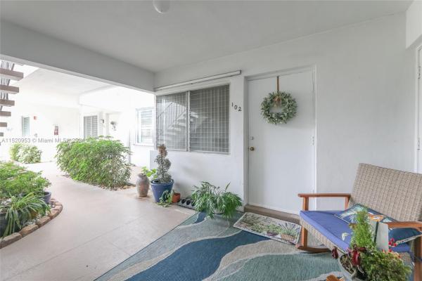 Suburbanite, 3701 Tyler St #102, Hollywood, Florida 33021, image 1