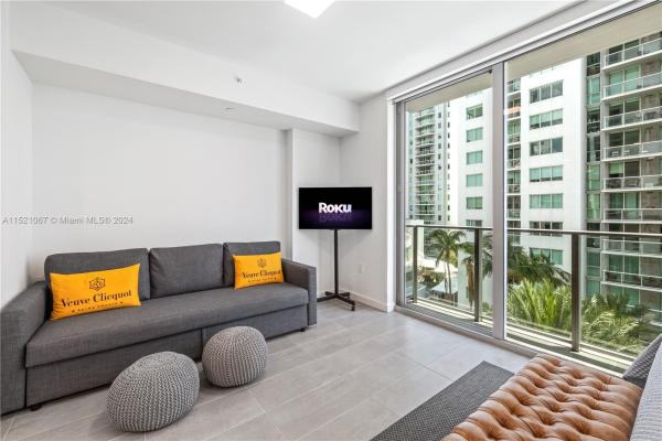 YotelPad Miami, 227 NE 2nd St #1510, Miami, Florida 33132, image 3
