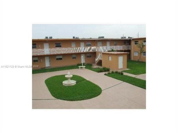 Bella Luna, 1245 W 24th St #114, Hialeah, Florida 33010, image 1