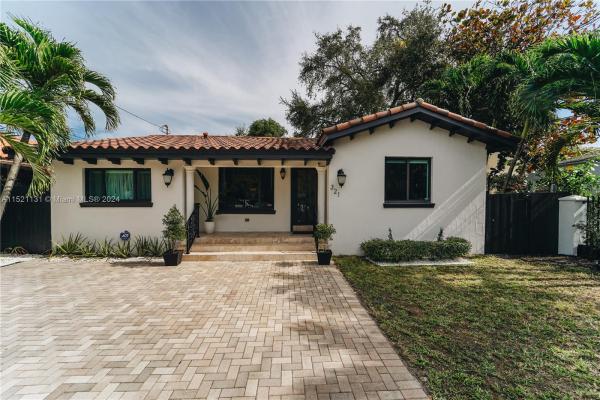 Brickell Hammock, 321 SW 24th Rd, Miami, Florida 33129, image 2