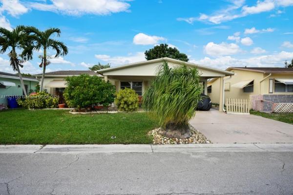 Paradise Gardens 1, 6875 NW 9th St, Margate, Florida 33063, image 2