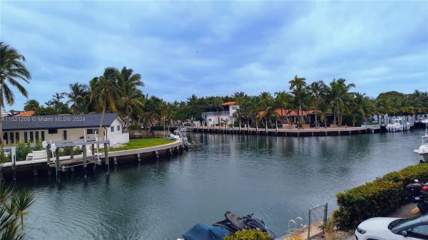 Waterside Towers, 2450 NE 135th St #208, North Miami, Florida 33181, image 1