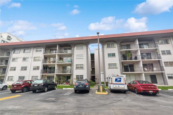 Granada Dadeland, 8101 SW 72nd Ave #306W, Glenvar Heights, Florida 33143, image 1