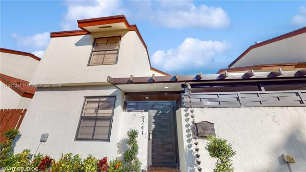 Wind Lake Village, 9741 NW 6th Ln #9741, Fountainebleau, Florida 33172, image 1