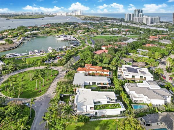 Bal Harbour Village, 165 Bal Bay Dr, Bal Harbour, Florida 33154, image 1