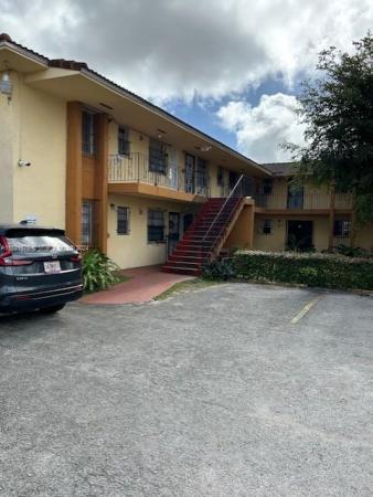 Villa Biscaya Jardines, 4050 NW 135th St #17-2, Opa-Locka, Florida 33054, image 3