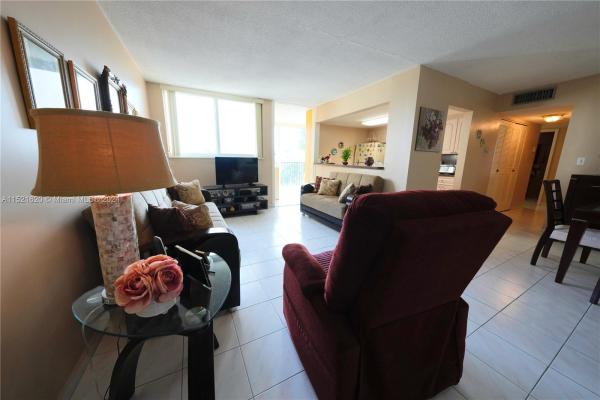 Versailles Gardens, 9401 SW 4th St #312, Fountainebleau, Florida 33174, image 1
