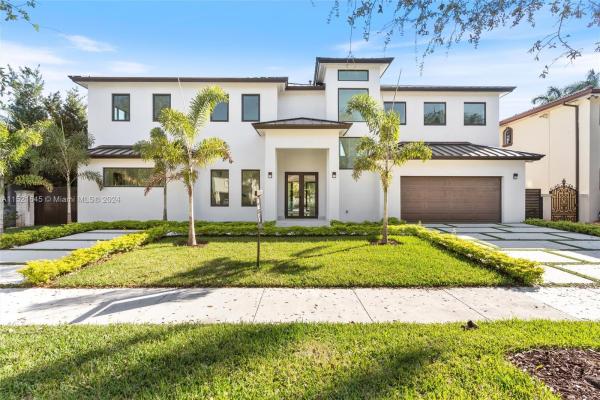 Royal Oaks, 8600 NW 168th Ter, Miami Lakes, Florida 33016, image 2