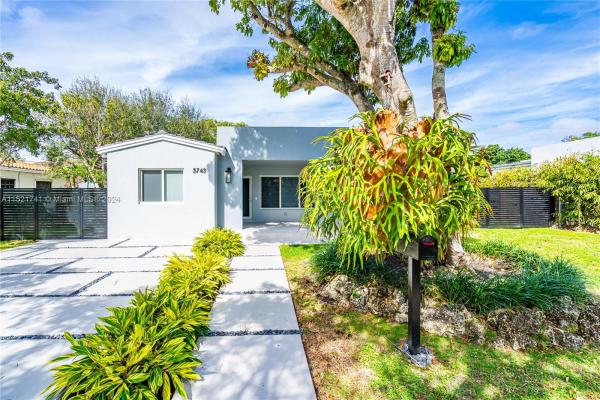 Breezeswept Manor, 5745 SW 39th St, Coral Terrace, Florida 33155, image 3