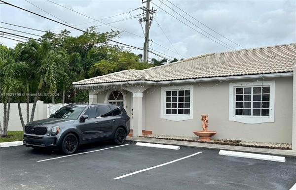 West View Villas, 7080 W 35th Ave #127, Hialeah, Florida 33018, image 1