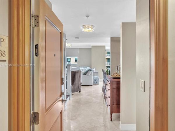Palmetto Place, 99 SE Mizner Blvd, Boca Raton, Florida 33432, image 3