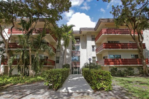 Villa Capri, 1205 Mariposa Ave #322, Coral Gables, Florida 33146, image 2