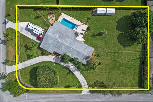 Hollub Manor, 10601 SW 93rd Ct, Kendall, Florida 33176, image 1