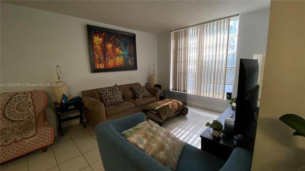 Palm Gardens, 210 SW 11th St #210, Miami, Florida 33130, image 3