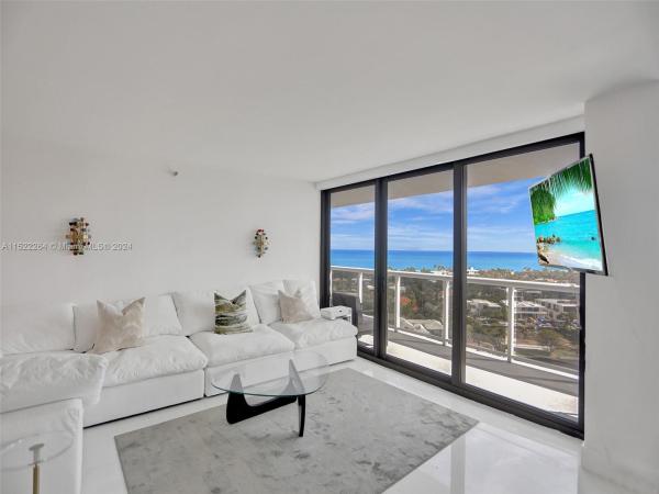 Waterview 2, 20515 E Country Club Dr #1744, Aventura, Florida 33180, image 1