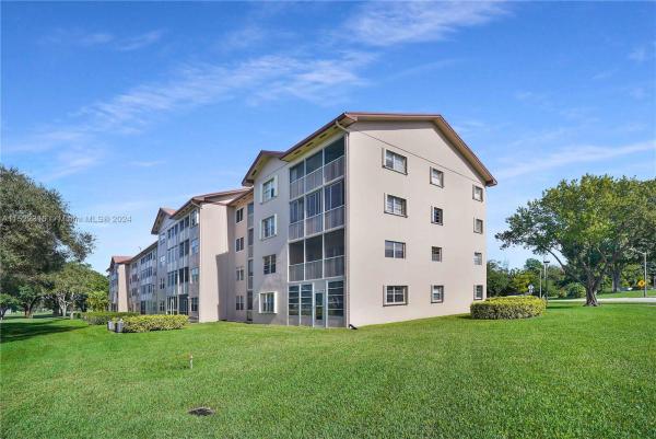 Lancaster At Century Village, 500 SW 130th Ter #110A, Pembroke Pines, Florida 33027, image 1