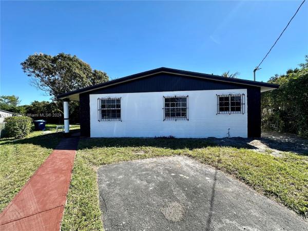 Rainbow Gardens, 15441 NW Railroad Dr, Miami Gardens, Florida 33054, image 2