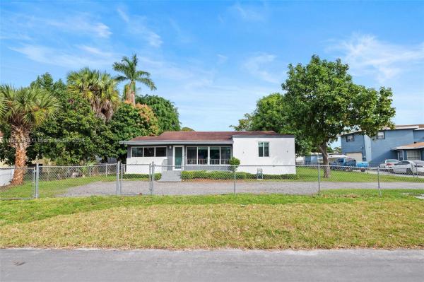 Golf Park, 2545 NW 114th St, Westview, Florida 33167, image 1