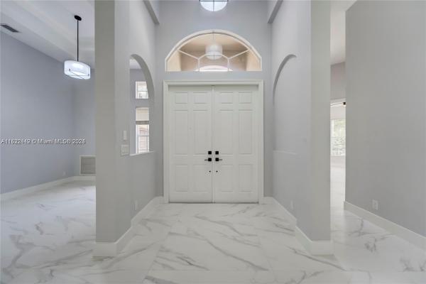 Versailles At Wellington, 10440 Trianon Pl, Wellington, Florida 33449, image 3