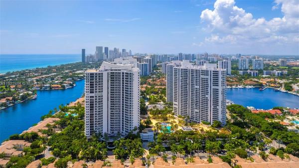 North Tower At The Point, 21205 NE 37th Ave #2810, Aventura, Florida 33180, image 1