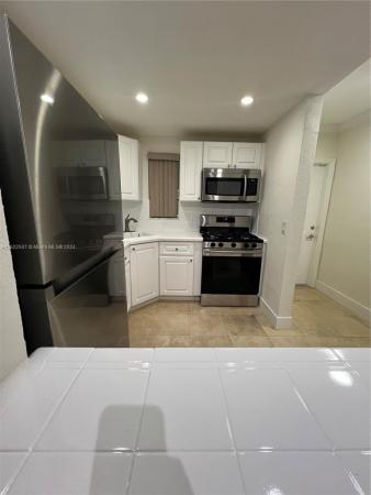 Villas Of Pinecrest, 6707 N Kendall Dr #103, Pinecrest, Florida 33156, image 3