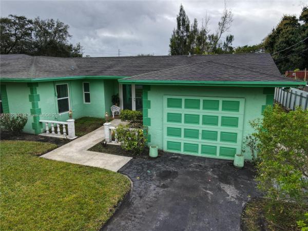 Sunny Isles Inland, 1940 NW 175th St, Miami Gardens, Florida 33056, image 1
