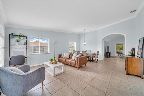 5184 SW 158th Ave, Unincorporated Dade County, Florida 33185, image 3