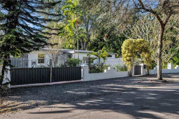Cocoplum Terrace, 6430 SW 62nd Ct, South Miami, Florida 33143, image 3