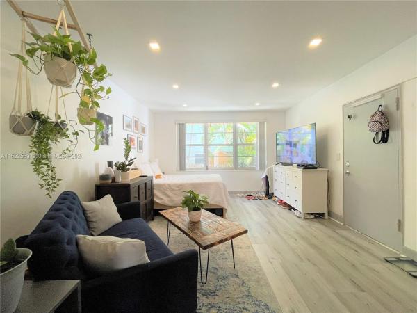 Park Corner, 1135 Meridian Ave #1, Miami Beach, Florida 33139, image 3