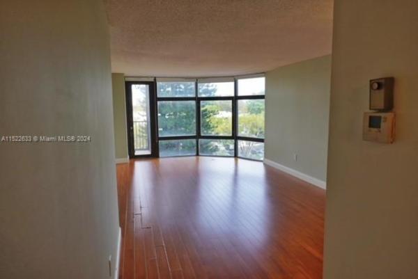 Bonavida, 20100 W Country Club Dr #403, Aventura, Florida 33180, image 3