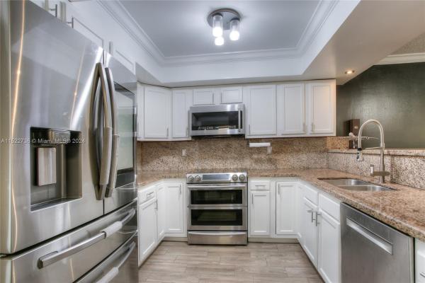 Lafayette, 8401 W Sample Rd #35, Coral Springs, Florida 33065, image 1