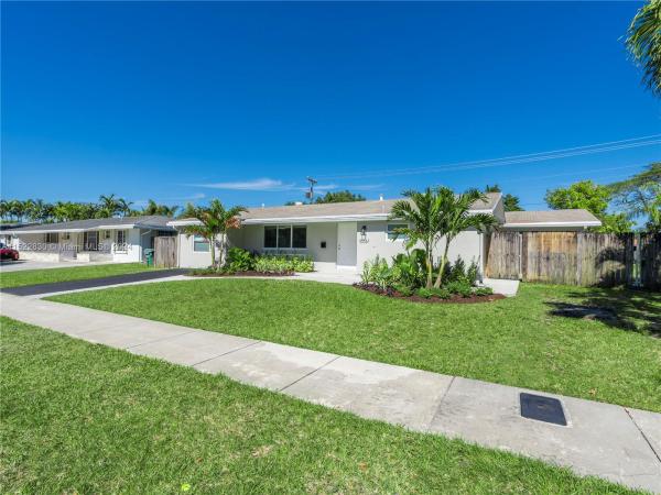 Fairway Park, 10061 SW 158th Ter, Palmetto Estates, Florida 33176, image 2