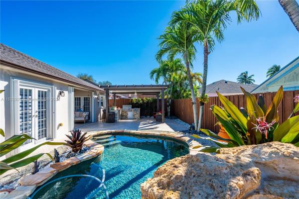 American Homes, 15480 SW 144th Ave, Richmond West, Florida 33177, image 3