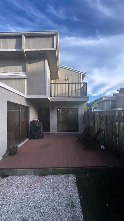 Lago West, 612 Commodore Dr #214, Plantation, Florida 33325, image 1