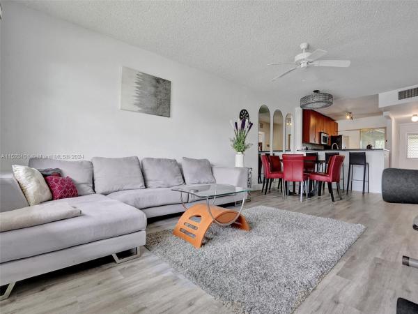 Monaco Gardens, 860 SE 6th Ave #115, Deerfield Beach, Florida 33441, image 1