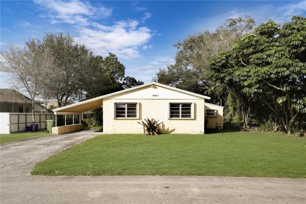 6821 SW 10th St, Pembroke Pines, Florida 33023, image 1
