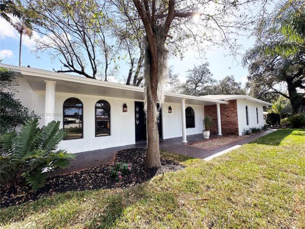 Rolling Oaks Estates, 18861 NW 17th Ave, Miami Gardens, Florida 33056, image 1