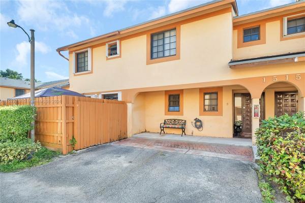 International Princess, 1515 SW 122nd Ave #3, Tamiami, Florida 33184, image 3