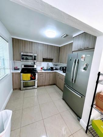 Biscayne Village Heights, 1190 NW 135th St, North Miami, Florida 33168, image 1