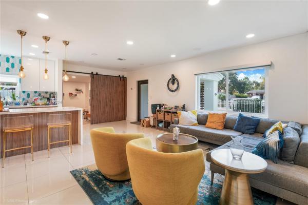 Sun Ray Homes Greynolds, 18321 NE 21st Ave, North Miami Beach, Florida 33179, image 2