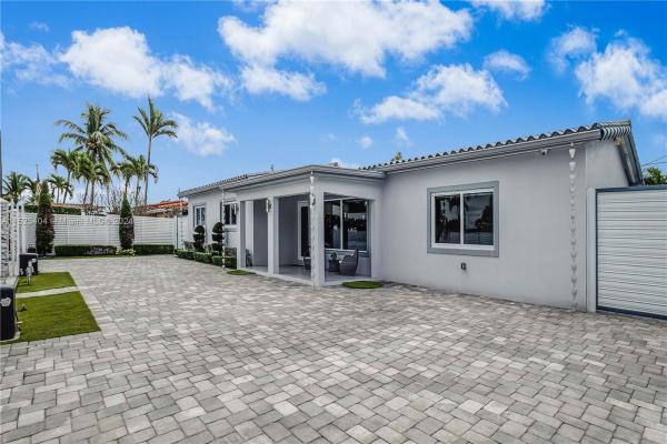 Meadows Park, 894 W 69th Pl, Hialeah, Florida 33014, image 1