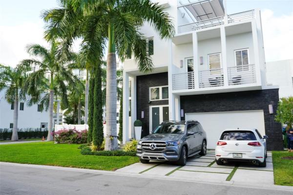 Oasis Park Square At Doral, 8337 NW 34th Dr, Doral, Florida 33122, image 2