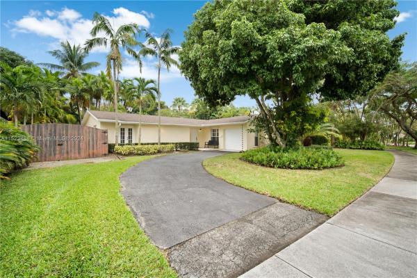 Bel Aire, 18730 SW 99th Rd, Cutler Bay, Florida 33157, image 2